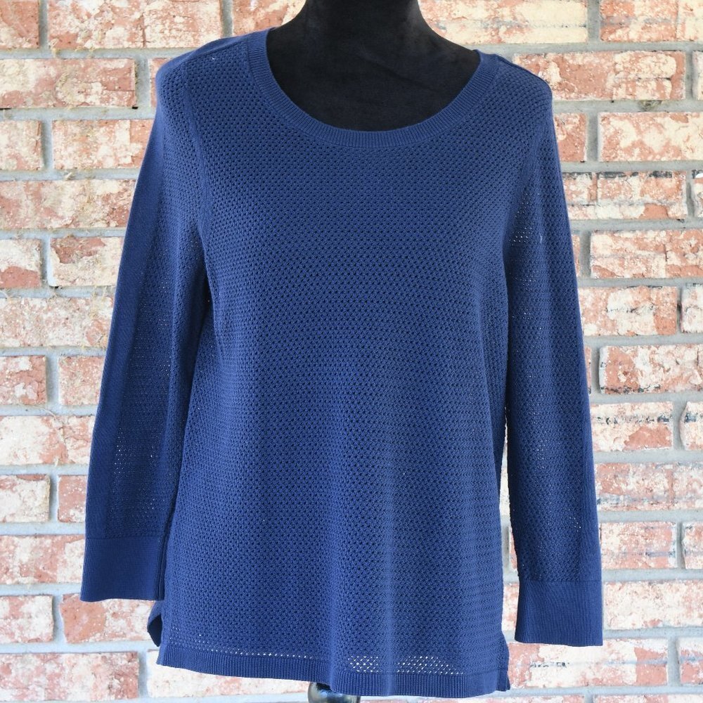 ANN Taylor Top - Picture 2 of 7